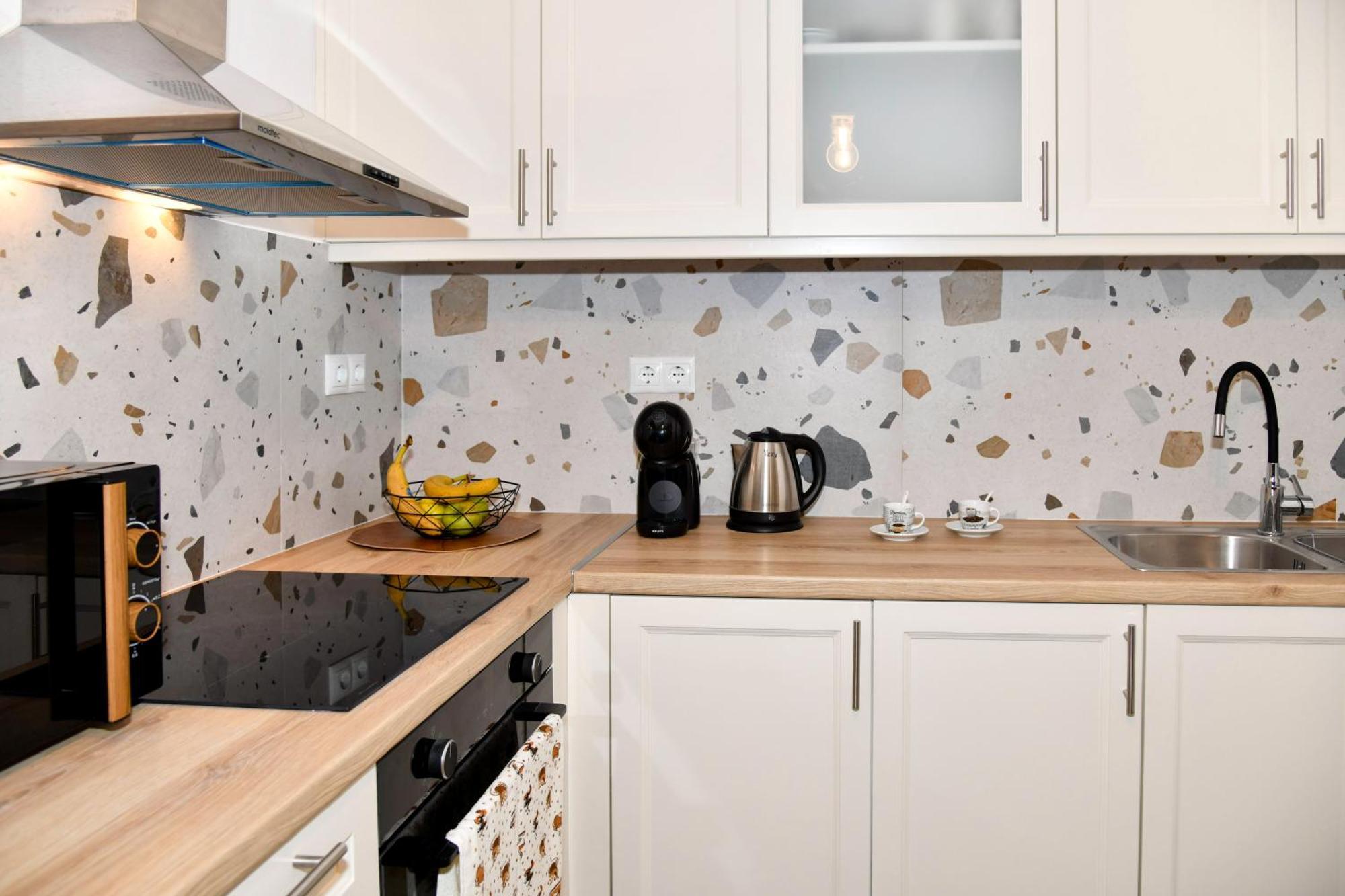 Captain Theo'S Modern Apartment Maria Лефкими Екстериор снимка